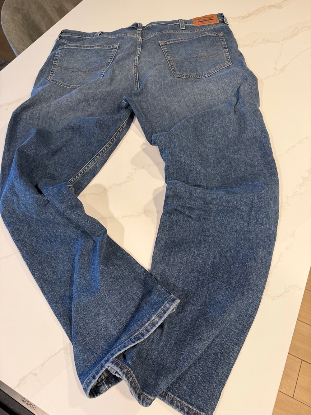 Levi's signature gold blue denim jeans